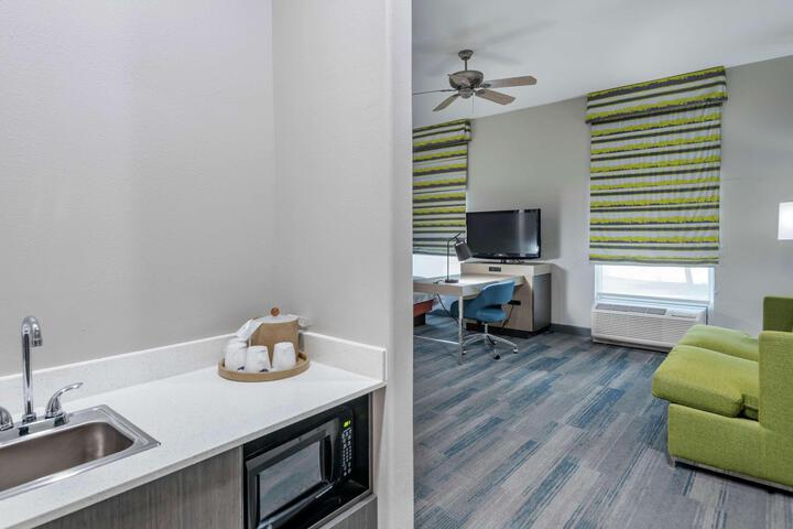2 Queen Beds Studio Suite (7 of 8)