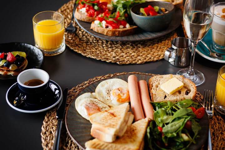 Breakfast/Coffee Service 33 of 49