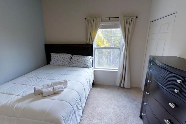 Room 3 of 18