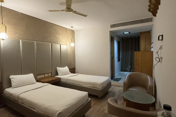 Room 3 of 12