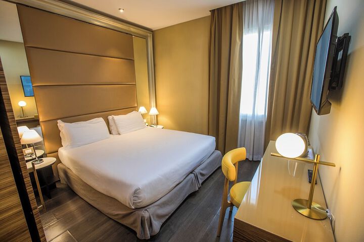 Room 47 of 136