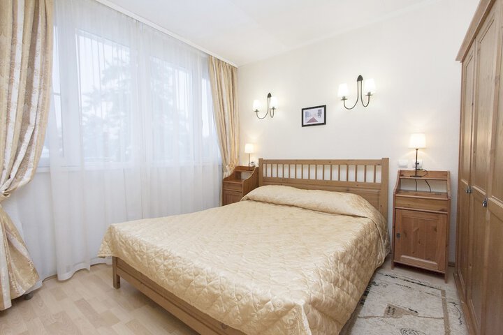 Room 4 of 63