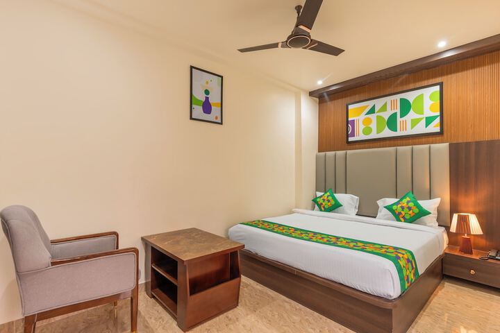 Room 12 of 29