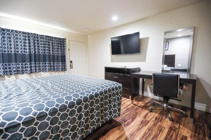 Room 4 of 22
