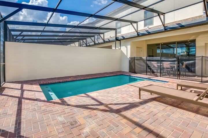 Pool 43 of 55