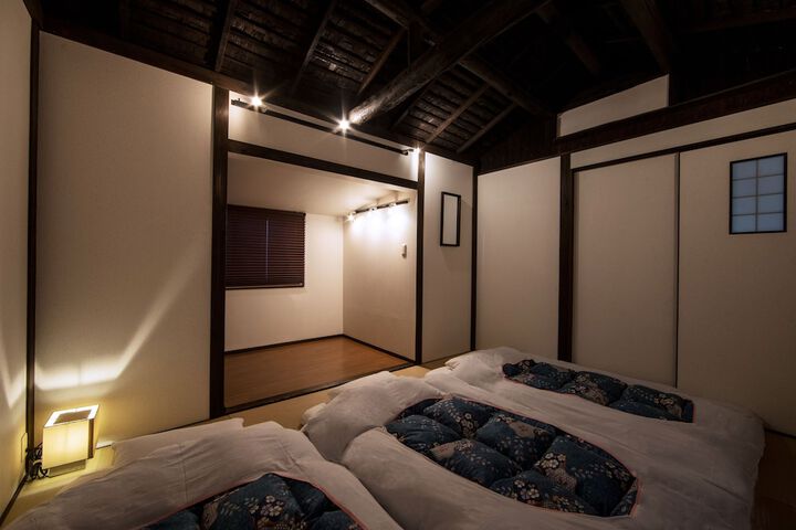 Room 11 of 35