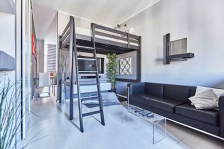 Room 15 of 15