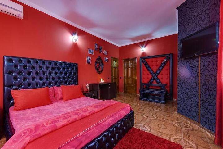 Room 16 of 44