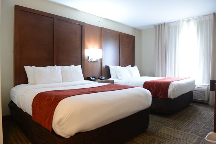Suite 2 Queen Beds (11 of 27)
