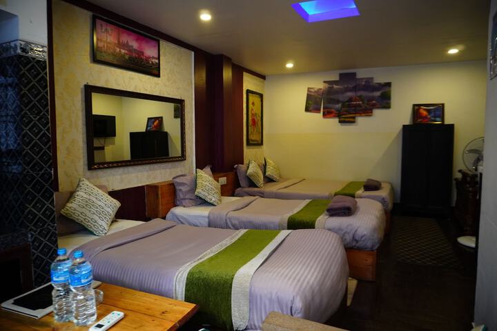 Room 62 of 122