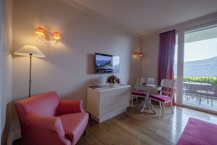 Room 27 of 307