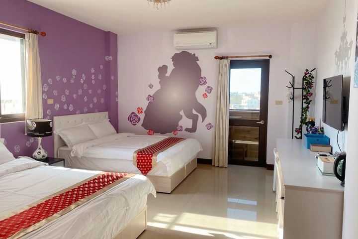 Room 4 of 14