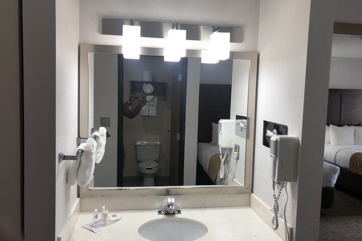 Bathroom sink