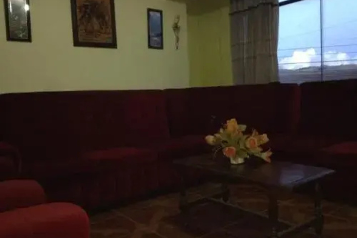 Room 8 of 11