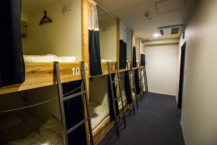 Room 8 of 88