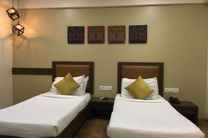 Room 10 of 23