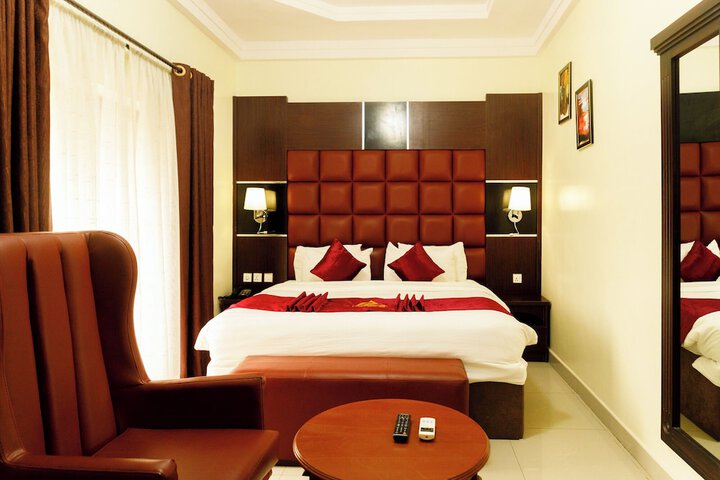 Room 8 of 35