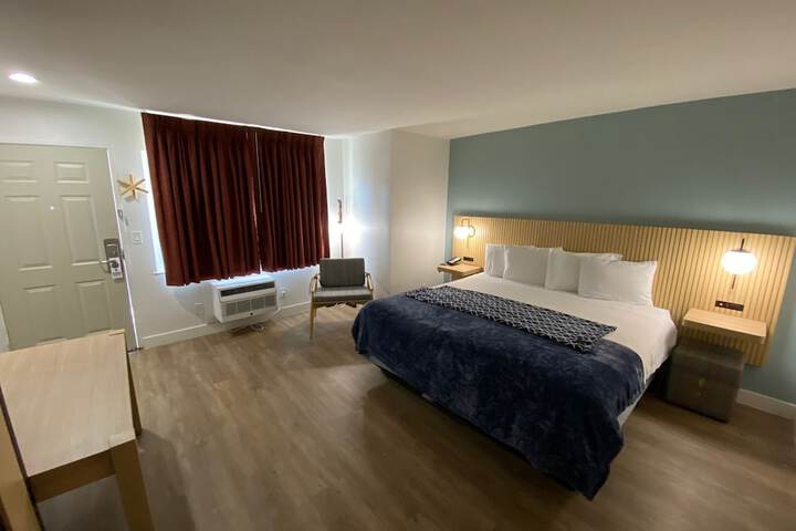 Room 12 of 36