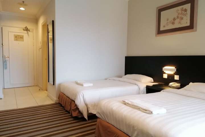 Room 26 of 37