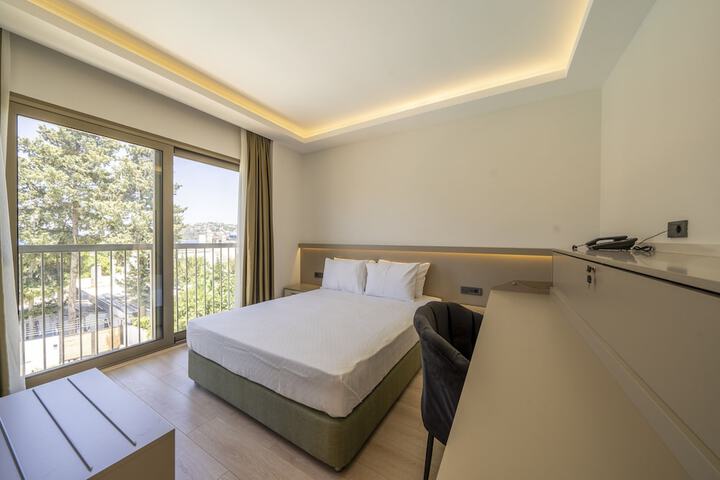 Room 5 of 47