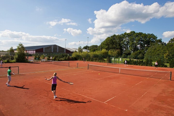 Tennis court