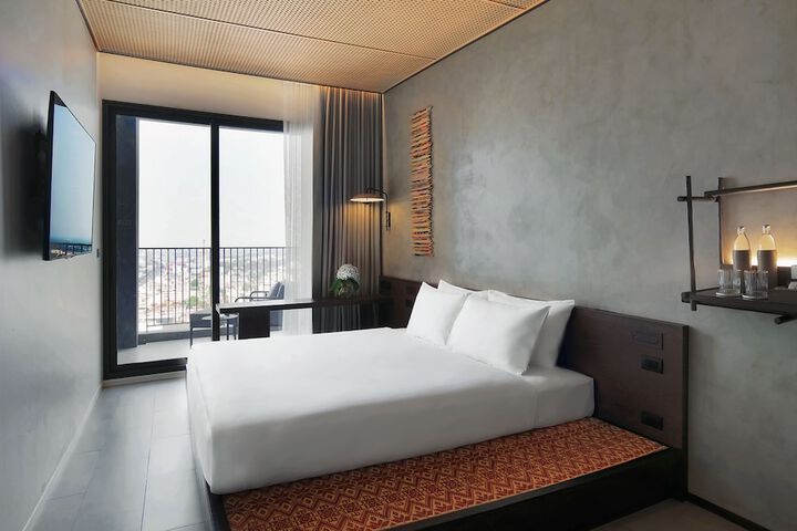 Room 4 of 78
