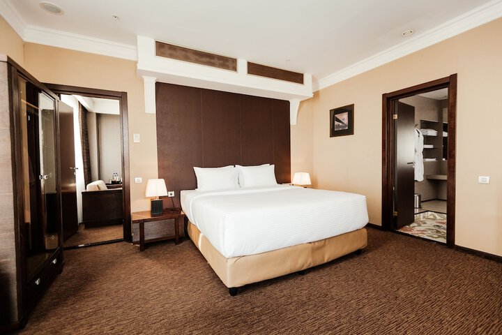 Room 14 of 56