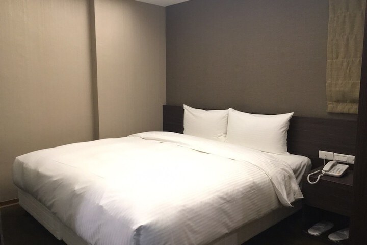 Room 36 of 68