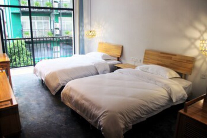 Room 22 of 27
