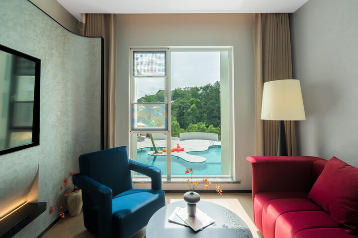 Room 27 of 80