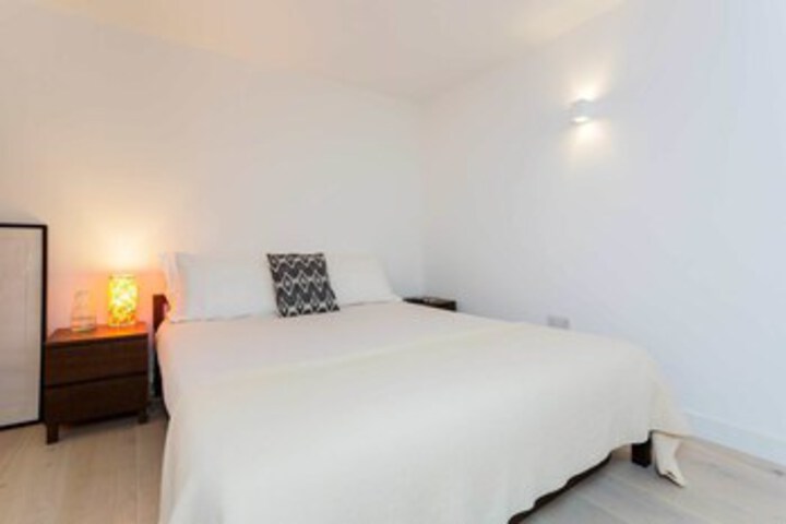 Room 15 of 19