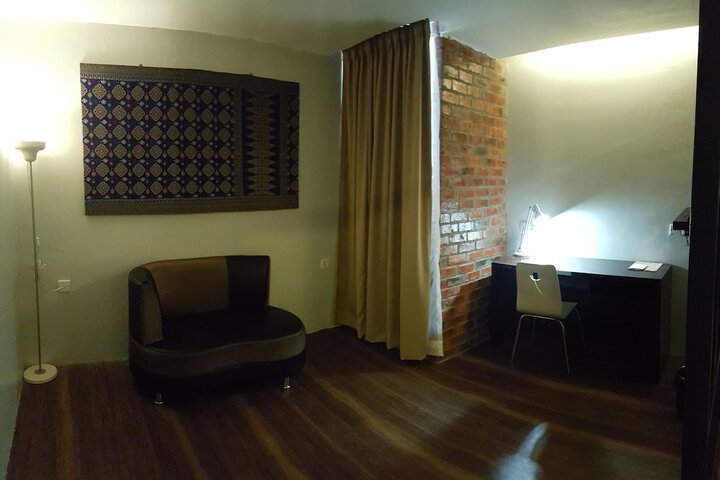 Room 30 of 43