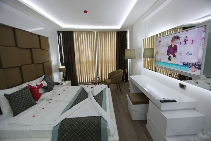 Room 8 of 61
