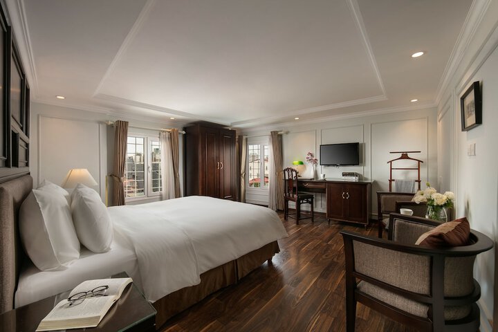 Room 25 of 100