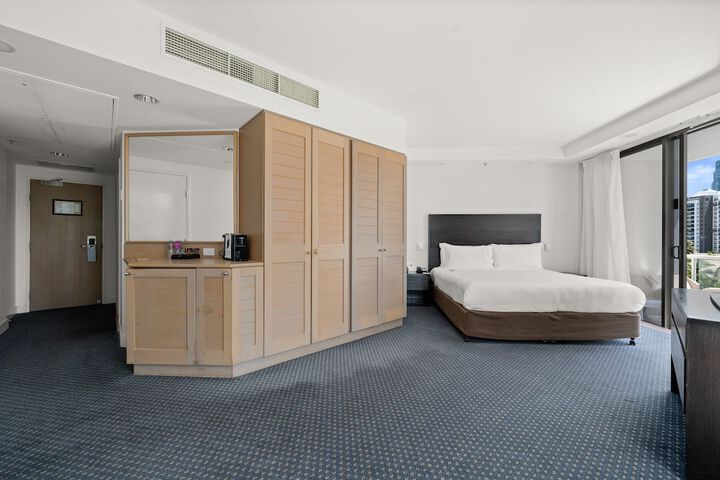 Room 27 of 113