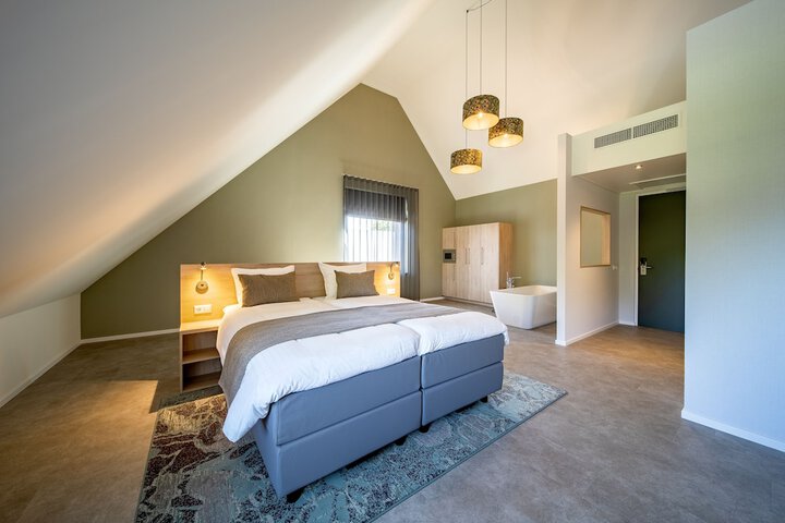 Room 5 of 41