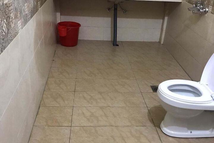 Room 8 of 20