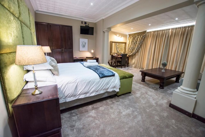 Room 25 of 59