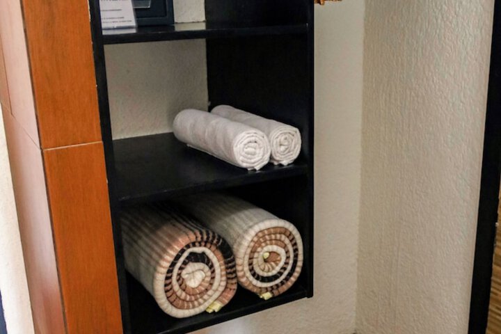 Room 8 of 65