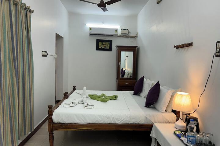 Room 20 of 38