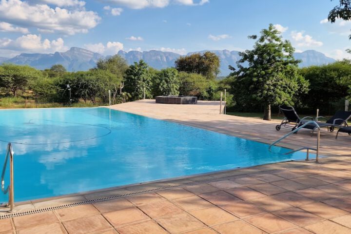 Pool 15 of 27