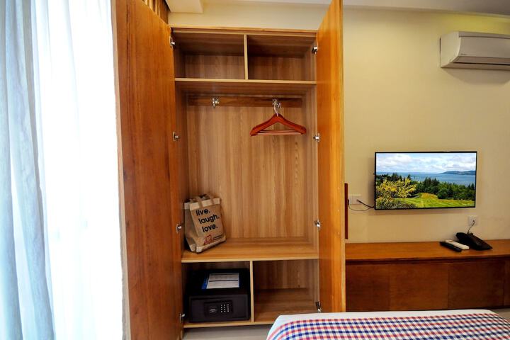 Room 76 of 230