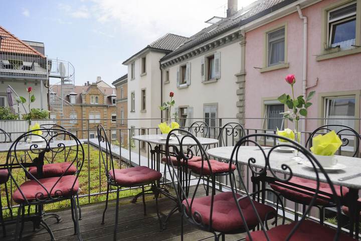 Sundeck 46 of 57