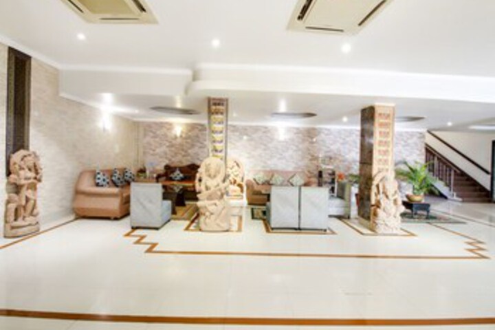 Hotel Interior 10 of 28