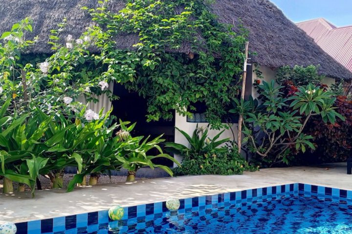 Pool 13 of 36