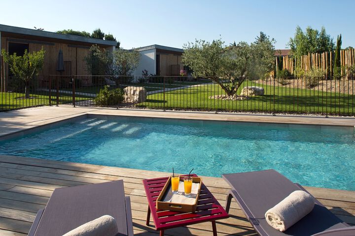 Hotel with Pool
