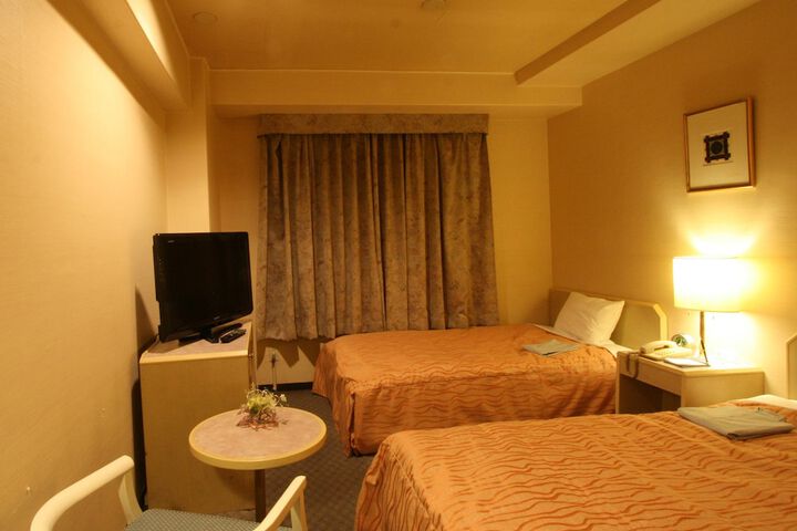 Room 10 of 21