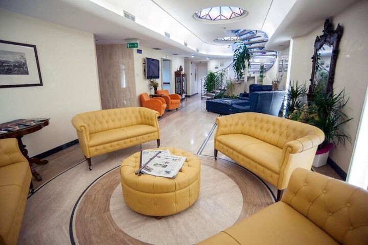 Guest Lobby