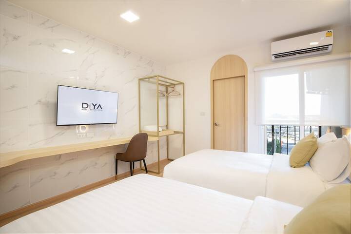 Room 14 of 85