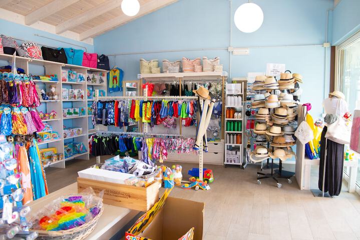 Gift Shop 98 of 159